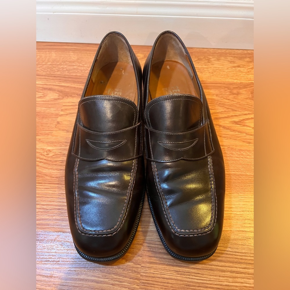 Salvatore Ferragamo men leather loafer shoes size 8.5 us. Great used condition.